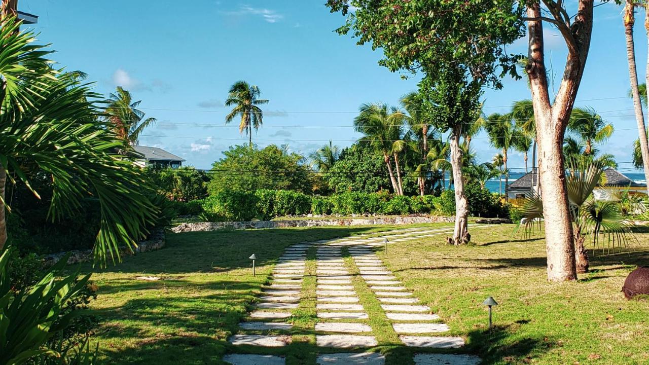 Aparthotel Pineapple Fields à Governor S Harbour Extérieur photo